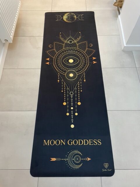 Öko jóga matrac - prémium minőségű velúr bevonattal MOON GODDESS - fekete - Image 2